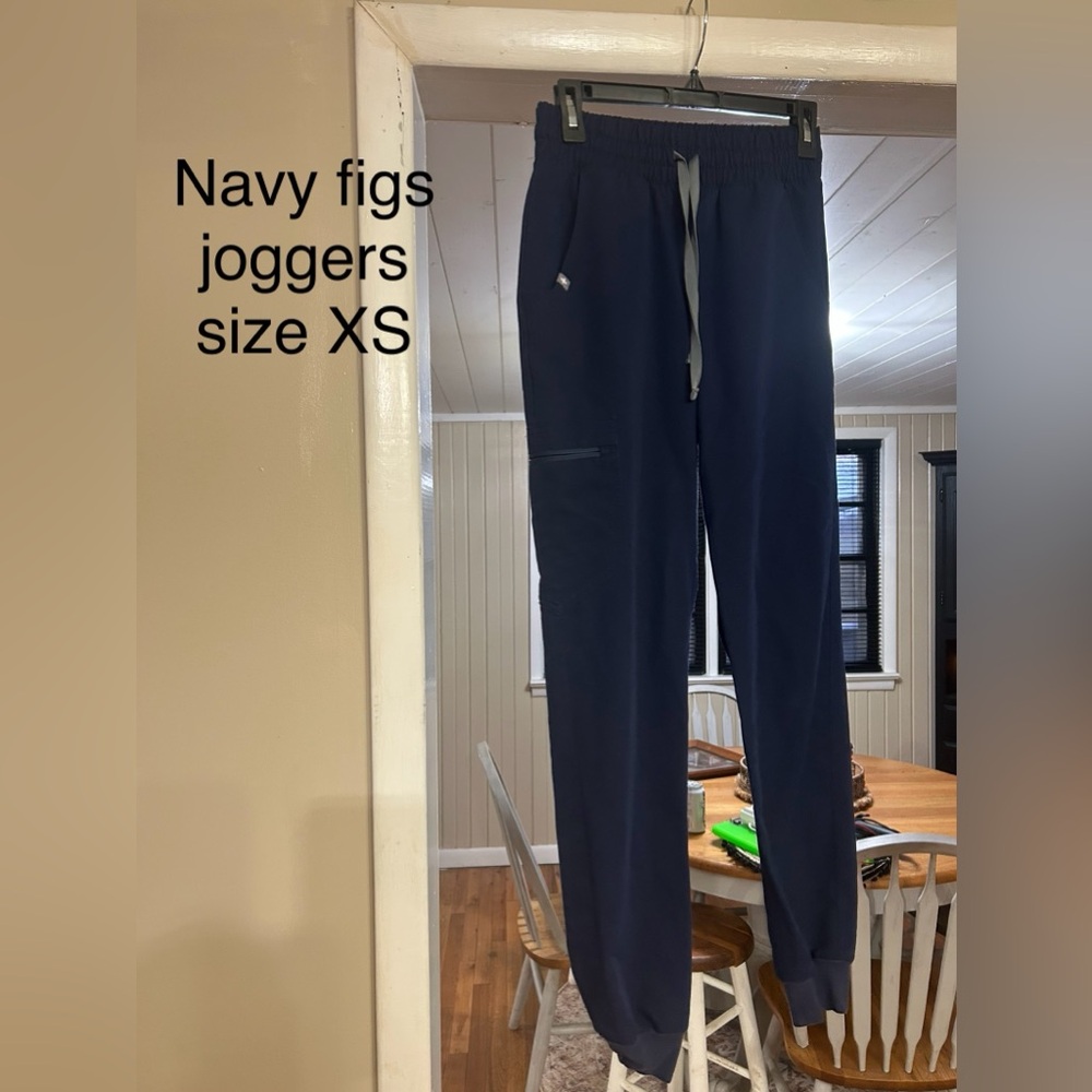 Navy figs joggers size XS/T